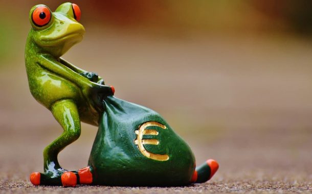 قانون جذب پول: علم یا توهم؟
